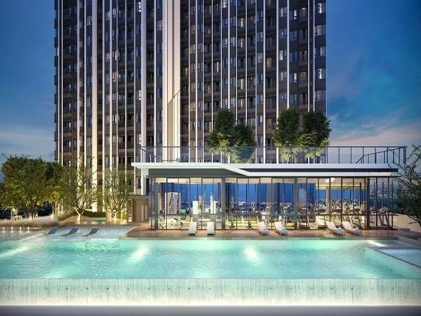 13 SKY INFINITY EDGE POOL 2